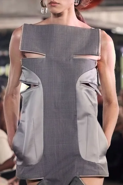 Look 70